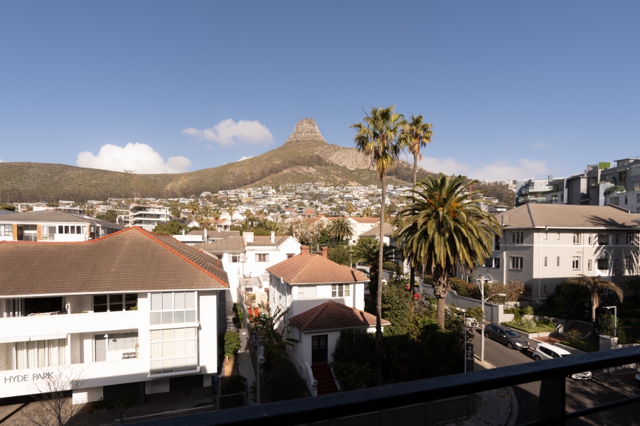 2 Bedroom Property for Sale in Sea Point Western Cape